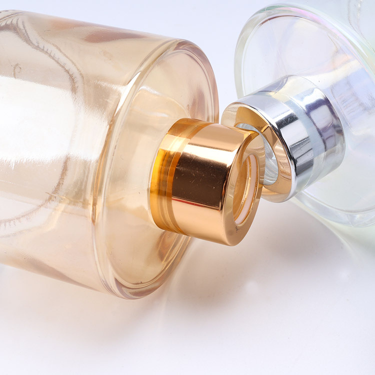 Vintage European glass perfume bottle Cosmetic Packaging Manufacturers