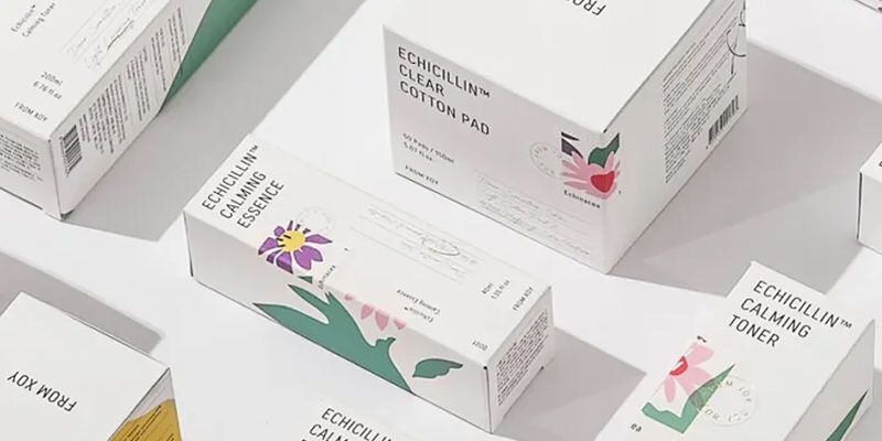 Personalized cosmetic packaging box for beauty products