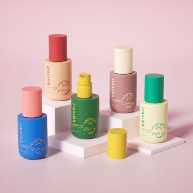 Luxury glass skincare cosmetic bottle manufacturer