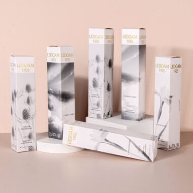 Luxury cosmetic packaging box with custom logo